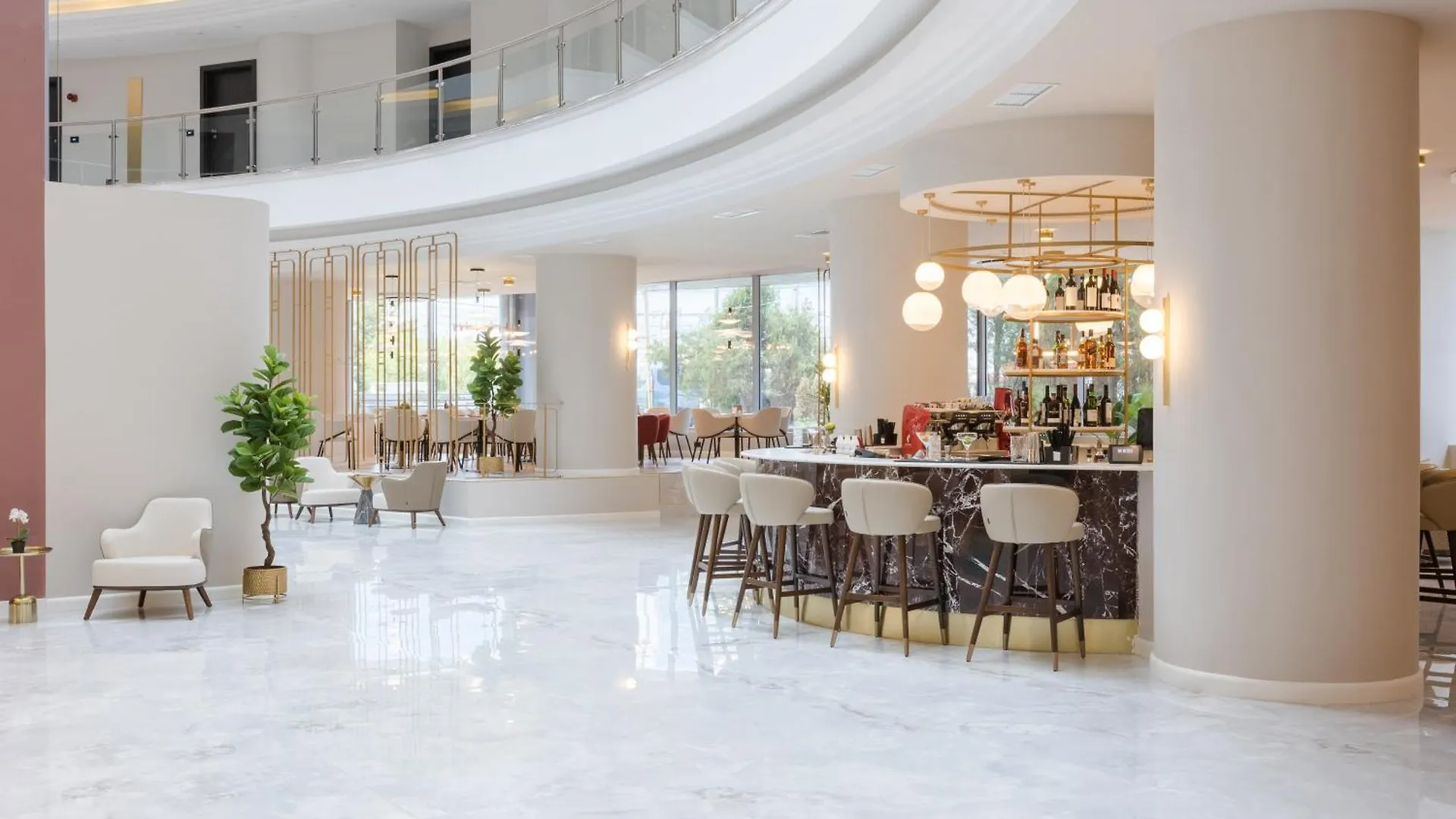 **** מלון Ramada By Wyndham Bucharest Otopeni Airport רומניה